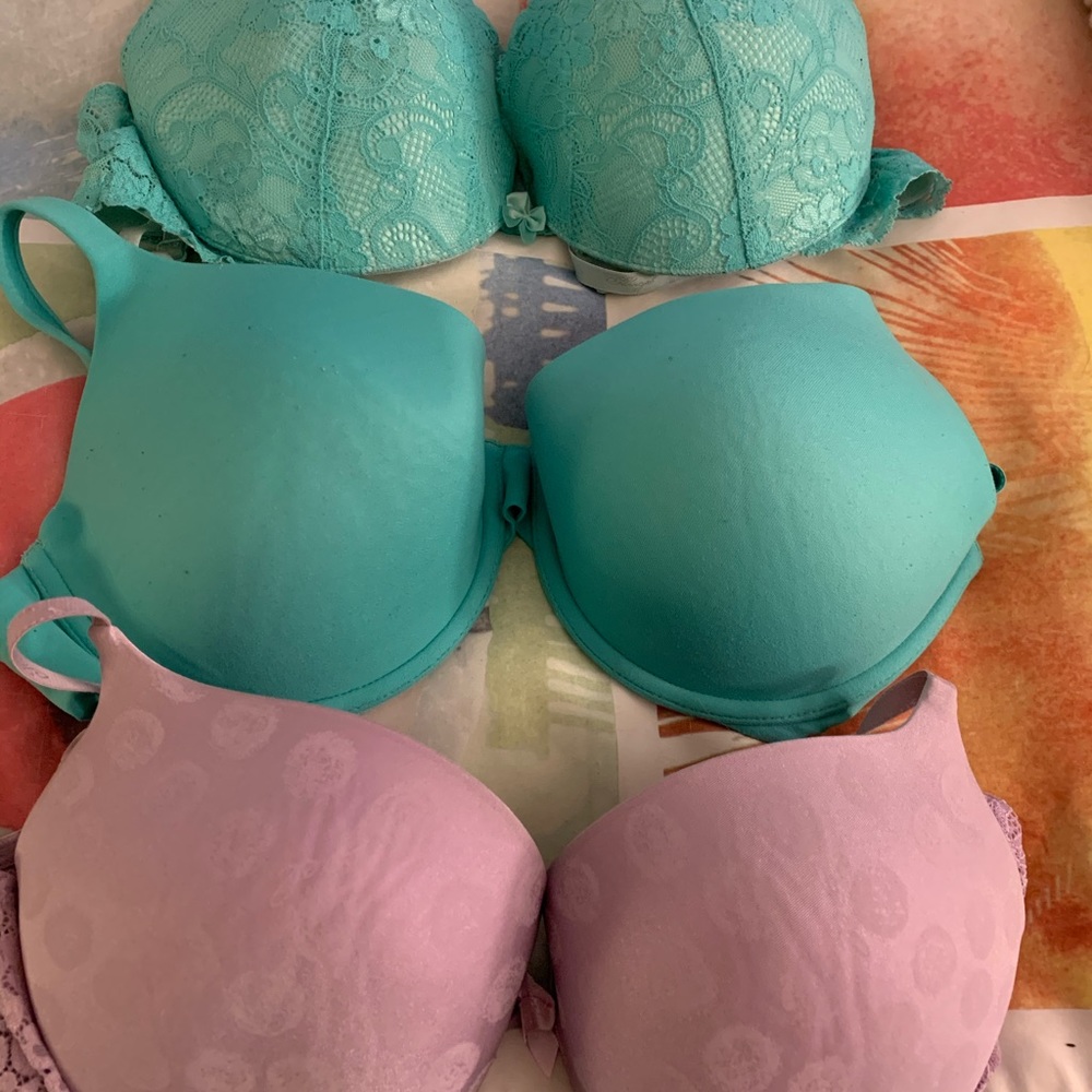VICTORIAS SECRET PAIR OF 3 Bundle/ 36D PUSH-UP